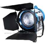 ARRI Junior 650W Plus (L3.79400.B) Tungsten Fresnel Spotlight c/w Barn Doors and Diffuser Frame ARRI Junior 650W Plus (L3.79400.B) Tungsten Fresnel Spotlight c/w Barn Doors and Diffuser Frame