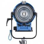 ARRI L1.37200.B (L137200.B) M-Series M8 MAN Daylight HMI Light - Blue/Silver (International Connector) ARRI L1.37200.B (L137200.B) M-Series M8 MAN Daylight HMI Light - Blue/Silver (International Connector)