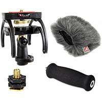 Kit audio Rycote comprenant 1 poignée d'extension souple, 1 support de suspension pour enregistreur, 1 adaptateur de griffe porte-accessoires et 1 mini Windjammer pour l'enregistreur portable Zoom H4N (p/n 046001)