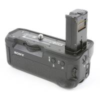 Used Sony Vertical Battery Grip for Alpha a7II Digital Cameras (VGC2EM.CE7)